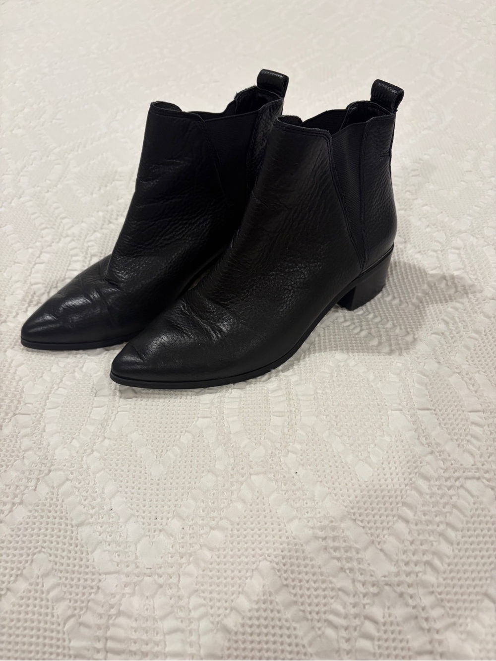 Treasure & Bond (Nordstrom) Black Pointed Leather Ankle Booties